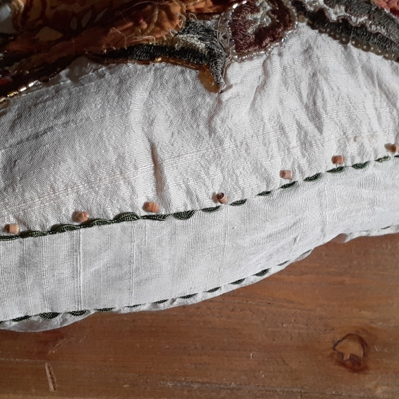 Vintage Cane Handle Hand Bag with front & rear embroidery detailing - Picture 9 of 11